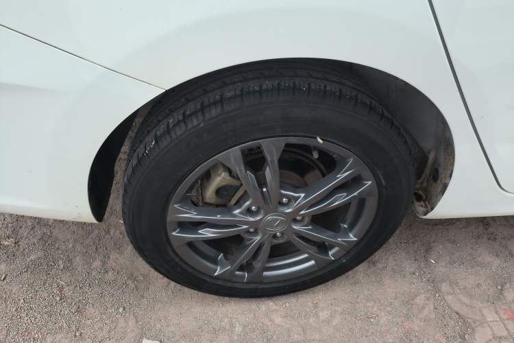 Used CHANGAN Eado DT 2019 1.6L Manual Comfort Model China VI Standard Right Rear Wheel Hub