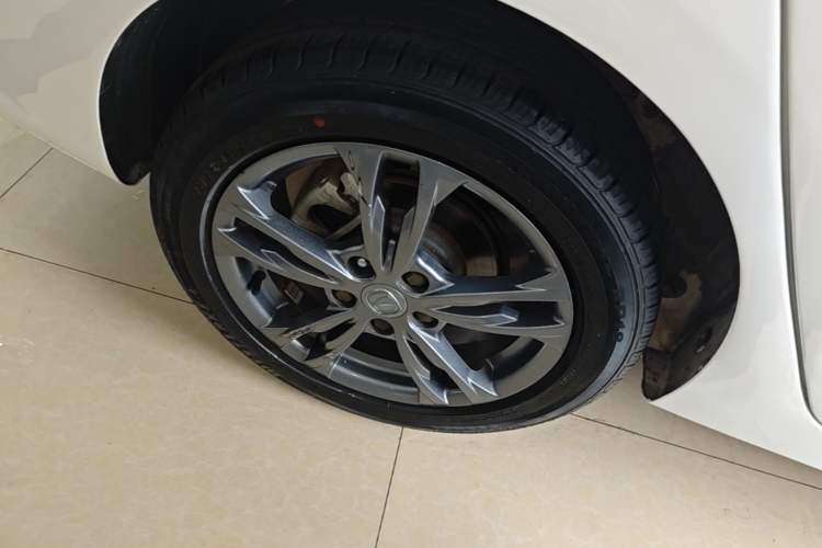 Used CHANGAN Eado DT 2019 1.6L Automatic Smart Enjoyment Model China VI Standard Right Rear Wheel Hub