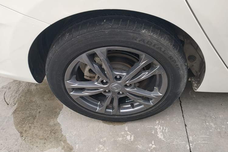 Used CHANGAN Eado DT 2019 1.6L Manual Enjoyment Model China VI Standard Right Rear Wheel Hub