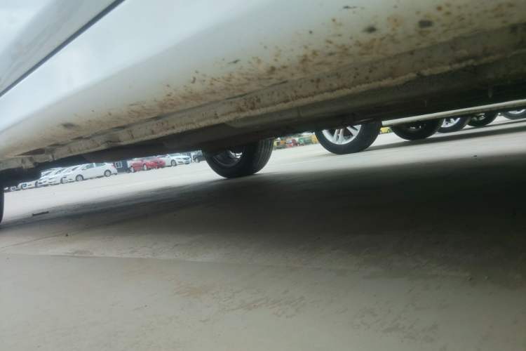 Used CHANGAN Eado DT 2019 1.6L Manual Comfort Model China VI Standard Right Side Sill