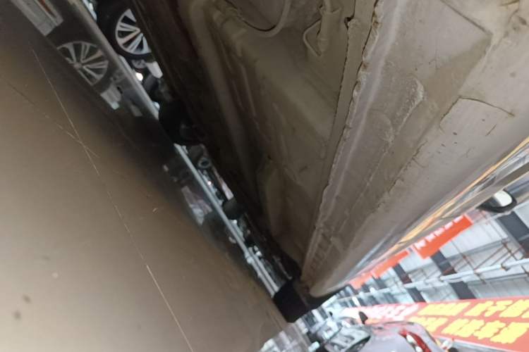 Used CHANGAN Eado DT 2019 1.6L Manual Comfort Model China VI Standard Right Side Sill