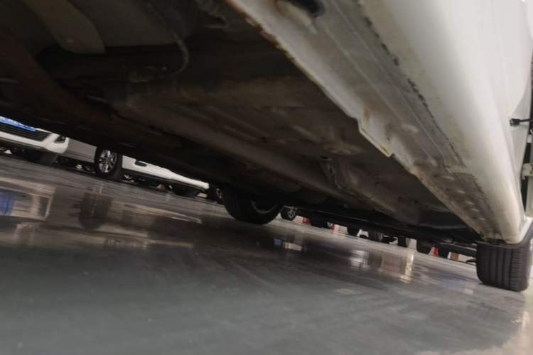 Used CHANGAN Eado DT 2019 1.6L Manual Comfort Model China VI Standard Right Side Sill