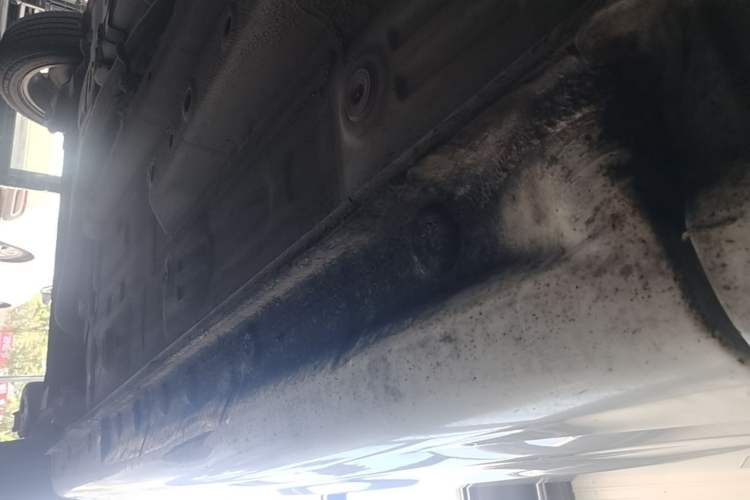 Used CHANGAN Eado DT 2019 1.6L Manual Comfort Model China VI Standard Right Side Sill