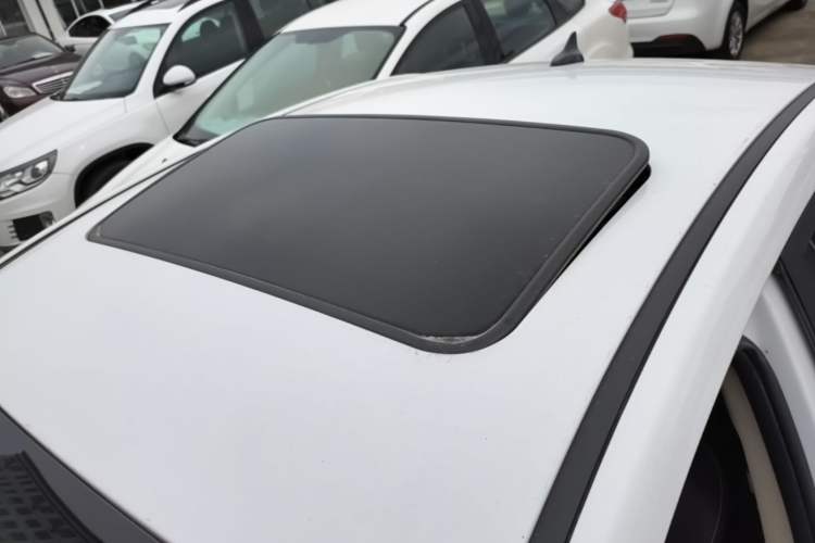 Used CHANGAN Eado DT 2019 1.6L Automatic Smart Enjoyment Model China VI Standard Roof