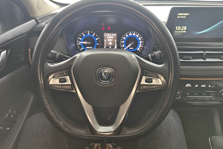 Used CHANGAN Eado DT 2019 1.6L Manual Comfort Model China VI Standard Steering Wheel