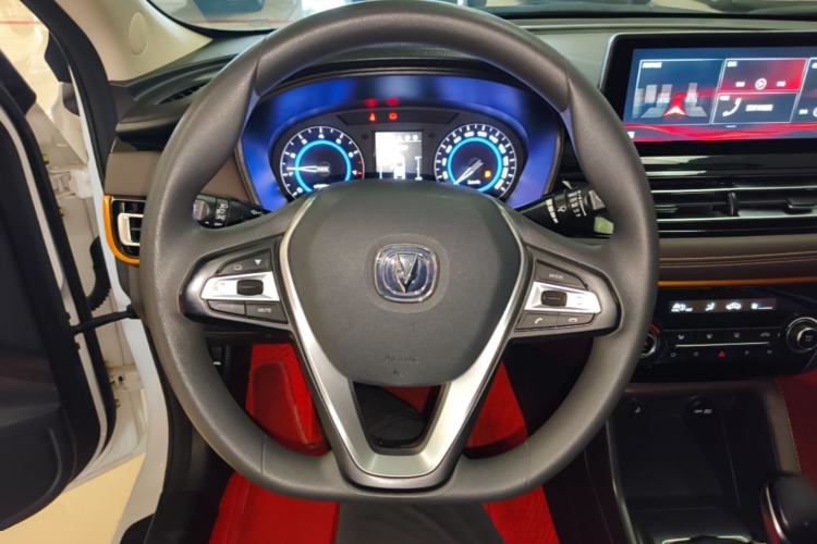Used CHANGAN Eado DT 2019 1.6L Manual Comfort Model China VI Standard Steering Wheel