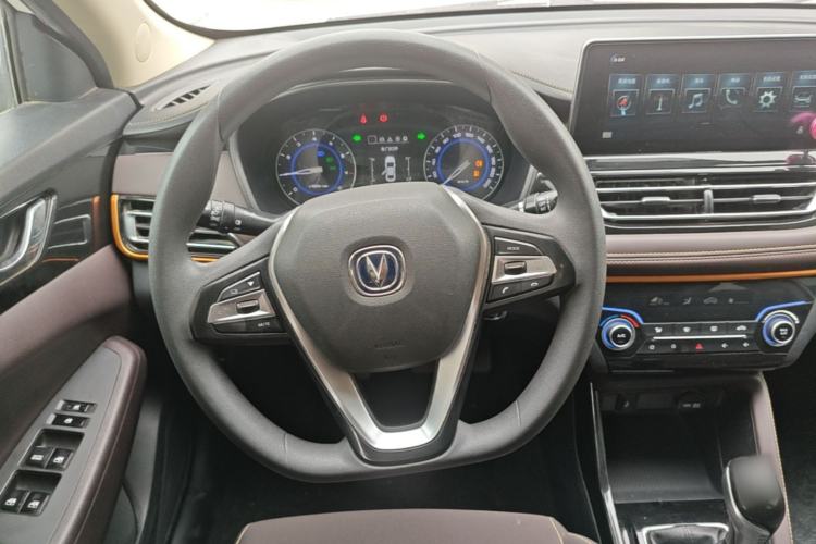 Used CHANGAN Eado DT 2019 1.6L Manual Comfort Model China VI Standard Steering Wheel