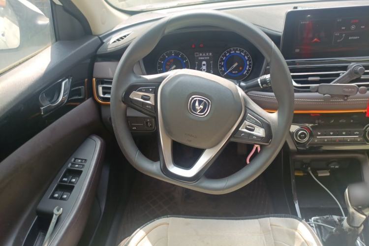 Used CHANGAN Eado DT 2019 1.6L Manual Comfort Model China VI Standard Steering Wheel