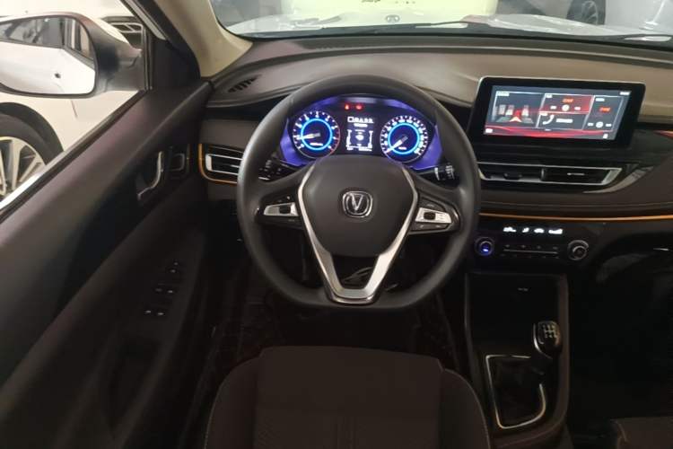 Used CHANGAN Eado DT 2019 1.6L Manual Comfort Model China VI Standard Steering Wheel
