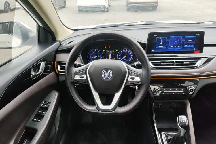 Used CHANGAN Eado DT 2019 1.6L Manual Comfort Model China VI Standard Steering Wheel