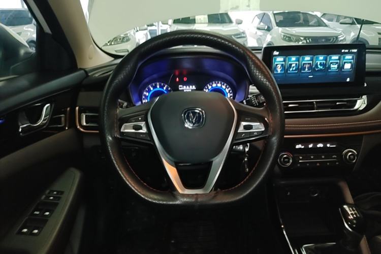 Used CHANGAN Eado DT 2019 1.6L Manual Comfort Model China VI Standard Steering Wheel