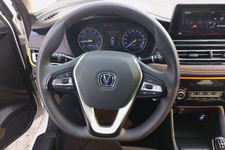 Used CHANGAN Eado DT 2019 1.6L Manual Comfort Model China VI Standard Steering Wheel
