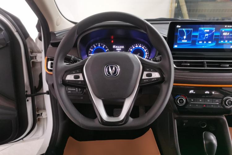 Used CHANGAN Eado DT 2019 1.6L Automatic Smart Enjoyment Model China VI Standard Steering Wheel