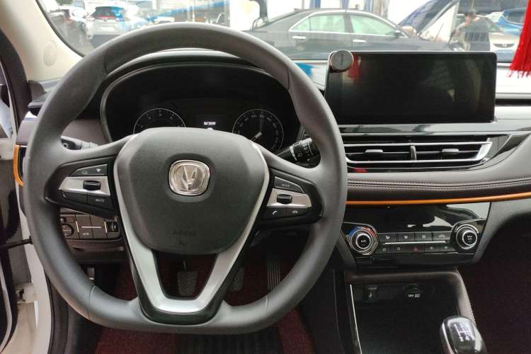 Used CHANGAN Eado DT 2019 1.6L Manual Comfort Model China VI Standard Steering Wheel