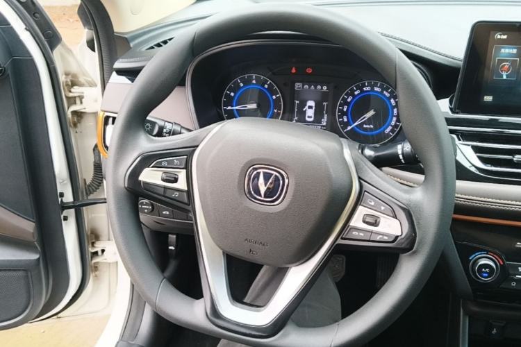 Used CHANGAN Eado DT 2019 1.6L Automatic Smart Enjoyment Model China VI Standard Steering Wheel