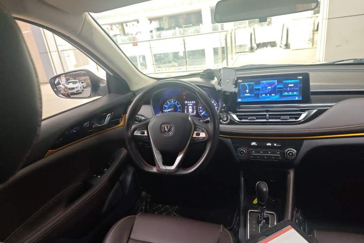 Used CHANGAN Eado DT 2019 1.6L Automatic Smart Enjoyment Model China VI Standard Steering Wheel