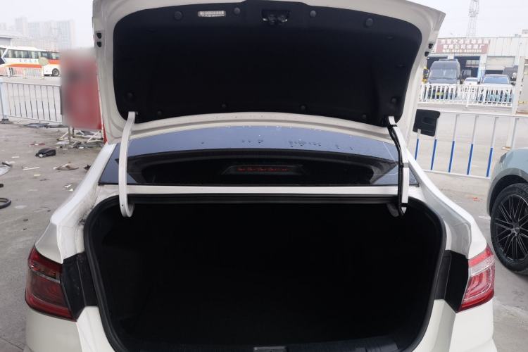 Used CHANGAN Eado DT 2019 1.6L Manual Enjoyment Model China VI Trunk
