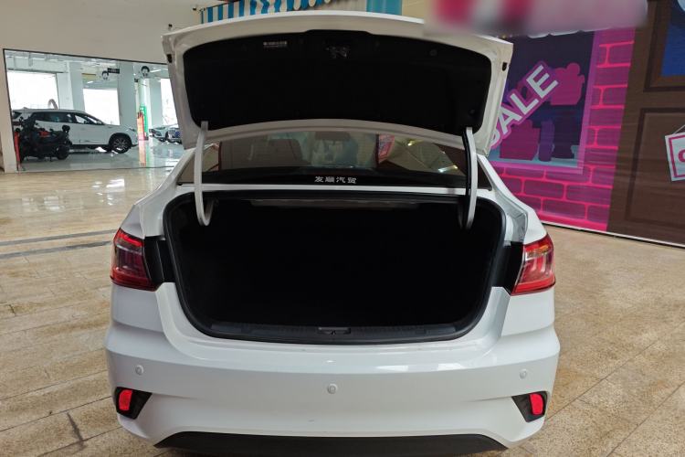 Used CHANGAN Eado DT 2019 1.6L Manual Enjoyment Model China VI Standard Trunk