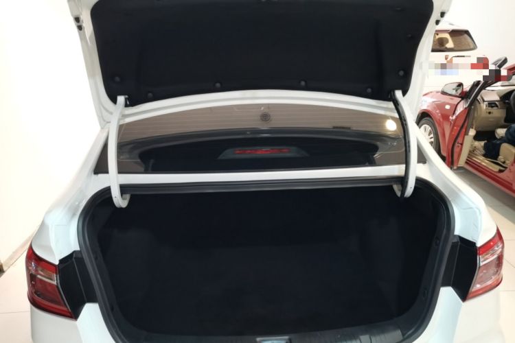 Used CHANGAN Eado DT 2019 1.6L Manual Comfort Model China VI Standard Trunk