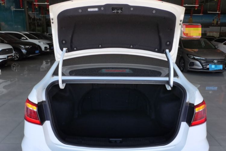 Used CHANGAN Eado DT 2019 1.6L Manual Comfort Model China VI Standard Trunk