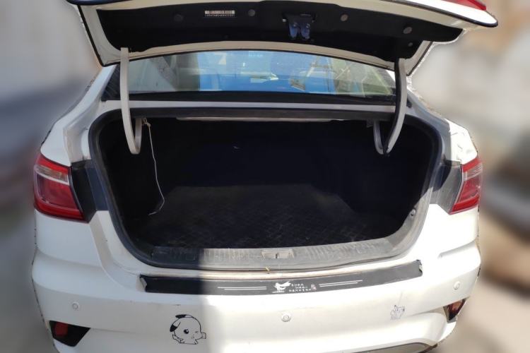 Used CHANGAN Eado DT 2019 1.6L Manual Comfort Model China VI Standard Trunk