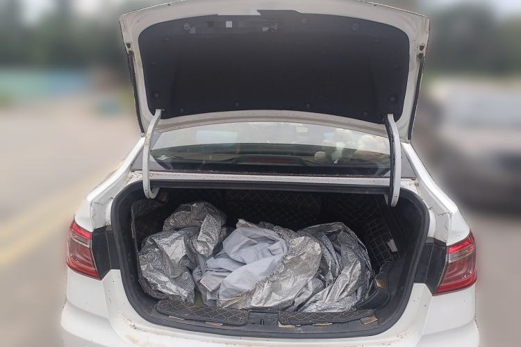 Used CHANGAN Eado DT 2019 1.6L Manual Enjoyment Model China VI Standard Trunk