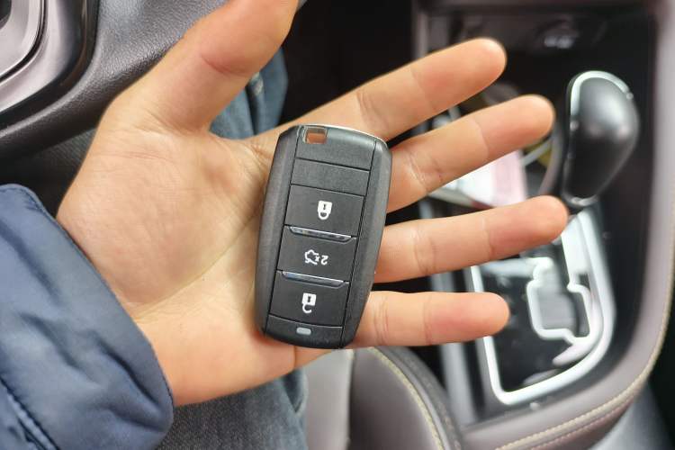 Used CHANGAN Eado DT 2019 1.6L Automatic Smart Enjoyment Model China VI Standard Vehicle Key