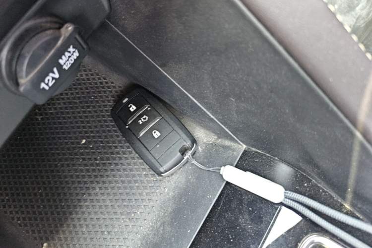 Used CHANGAN Eado DT 2019 1.6L Automatic Smart Enjoyment Model China VI Standard Vehicle Key