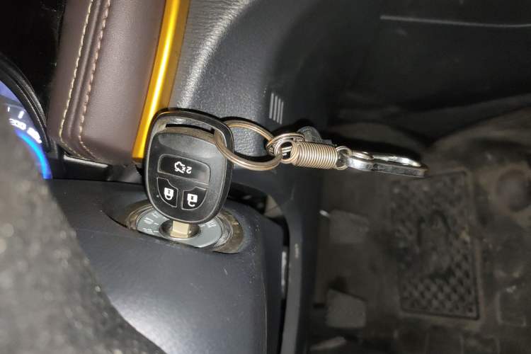 Used CHANGAN Eado DT 2019 1.6L Manual Enjoyment Model China VI Standard Vehicle Key