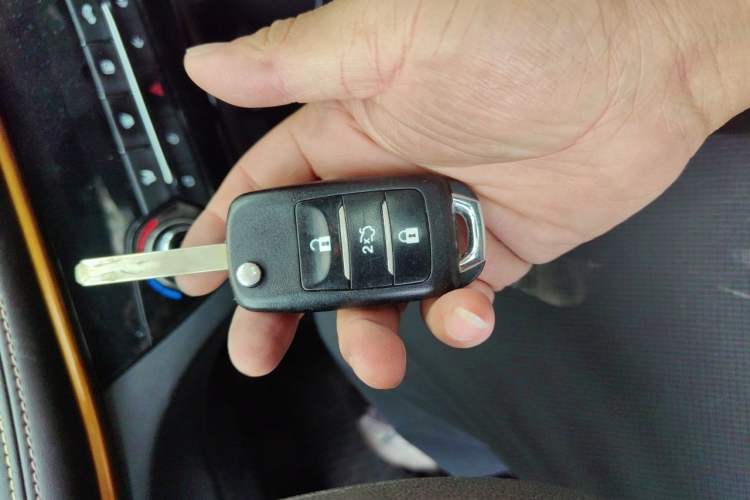 Used CHANGAN Eado DT 2019 1.6L Manual Enjoyment Model China VI Standard Vehicle Key