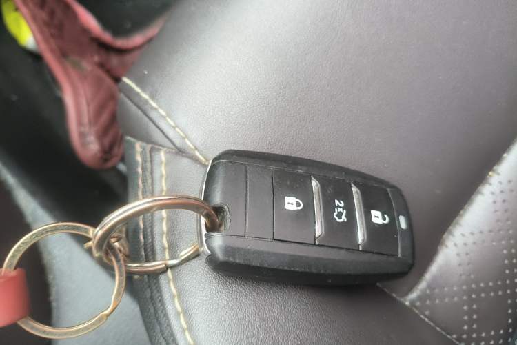 Used CHANGAN Eado DT 2019 1.6L Automatic Smart Enjoyment Model China VI Standard Vehicle Key