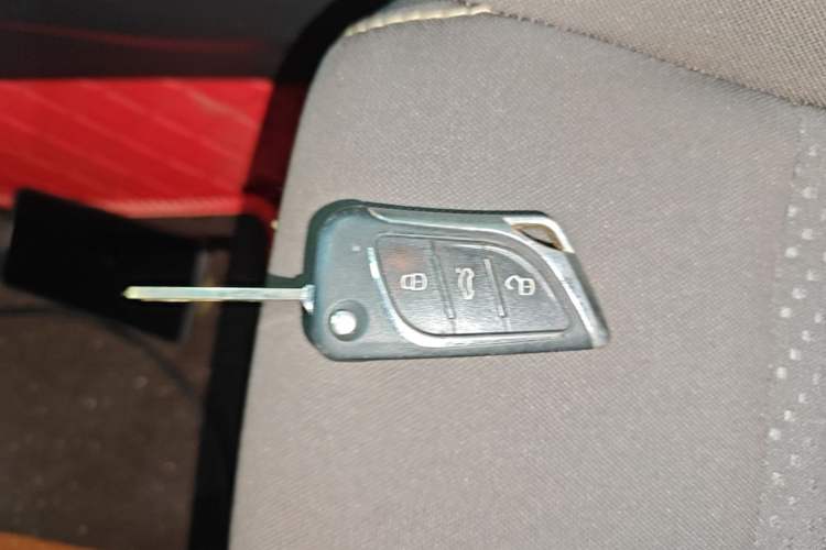 Used CHANGAN Eado DT 2019 1.6L Manual Comfort Model China VI Standard Vehicle Key