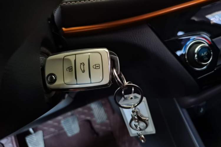 Used CHANGAN Eado DT 2019 1.6L Manual Comfort Model China VI Standard Vehicle Key