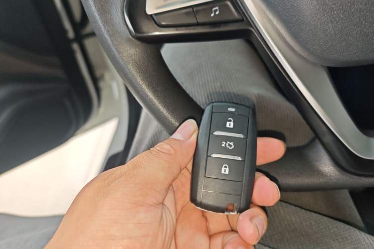 Used CHANGAN Eado DT 2019 1.6L Automatic Smart Enjoyment Model China VI Standard Vehicle Key