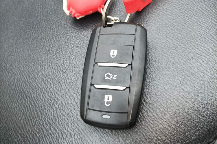 Used CHANGAN Eado DT 2019 1.6L Automatic Smart Enjoyment Model China VI Standard Vehicle Key