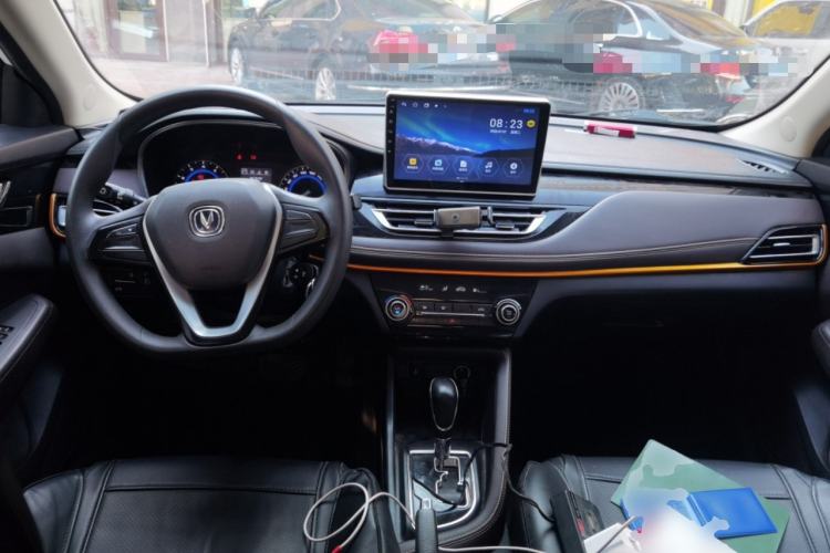 Used CHANGAN Eado DT 2021 1.6L Automatic Luxury Model Center Console