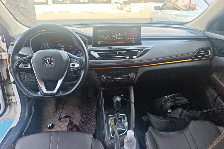 Used CHANGAN Eado DT 2021 1.6L Automatic Luxury Model Center Console