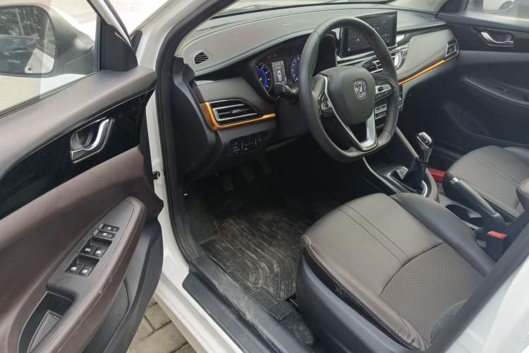 Used CHANGAN Eado DT 2021 1.6L Manual Luxury Model Driver Seat