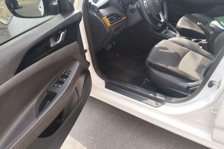 Used CHANGAN Eado DT 2021 1.6L Automatic Luxury Model Driver Seat