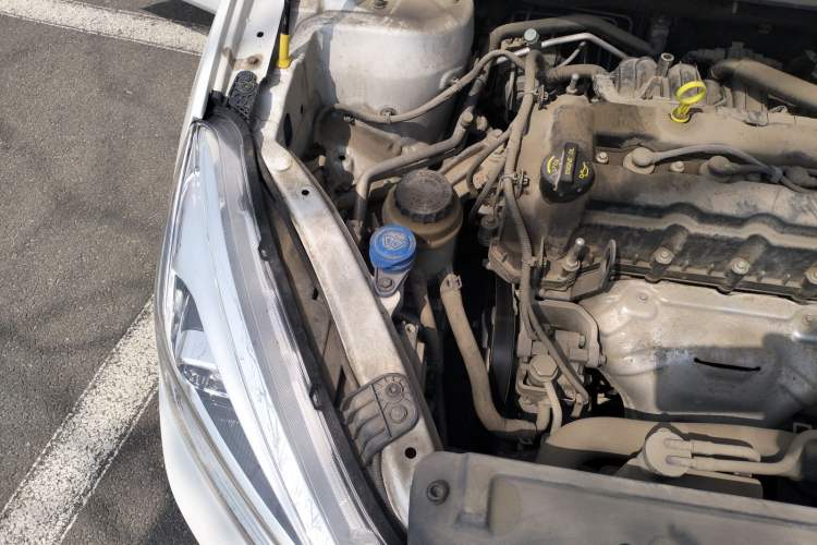 Used CHANGAN Eado DT 2021 1.6L Automatic Luxury Model Engine Bay Right