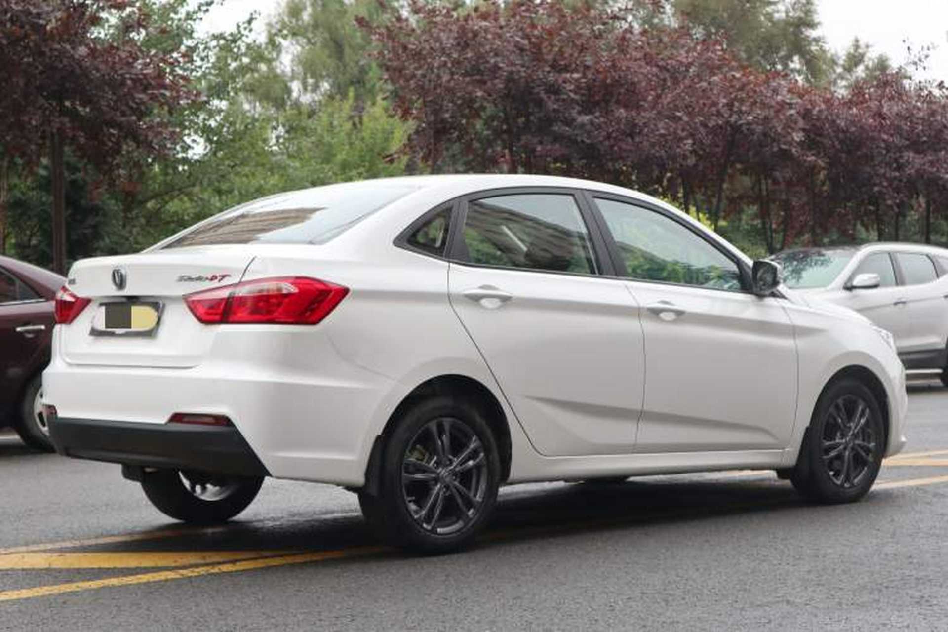 Used CHANGAN Eado DT 2021 1.6L Manual Luxury Model Exterior 2