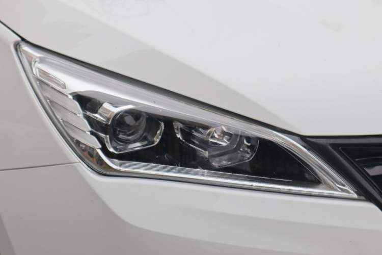 Used CHANGAN Eado DT 2021 1.6L Manual Luxury Model Exterior 3