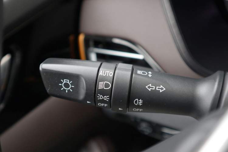 Used CHANGAN Eado DT 2021 1.6L Manual Luxury Model Interior 1