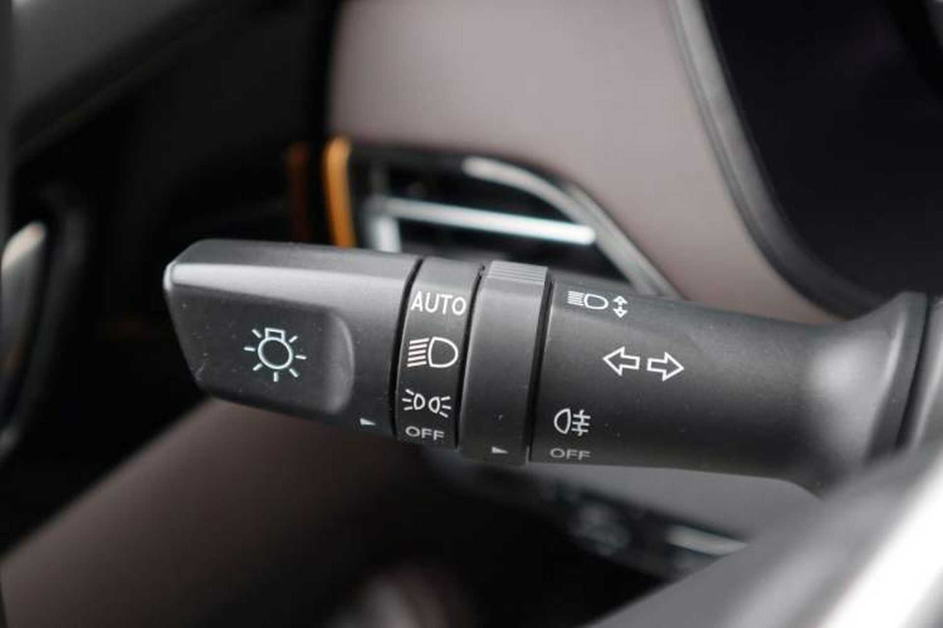 Used CHANGAN Eado DT 2021 1.6L Manual Luxury Model Interior 1