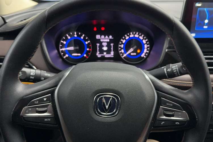 Used CHANGAN Eado DT 2021 1.6L Automatic Luxury Model Interior 3
