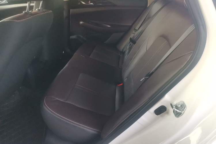 Used CHANGAN Eado DT 2021 1.6L Automatic Luxury Model Interior 4