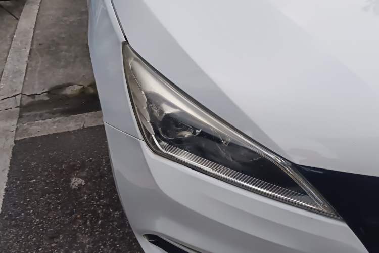 Used CHANGAN Eado DT 2021 1.6L Automatic Luxury Model Right Front Headlight