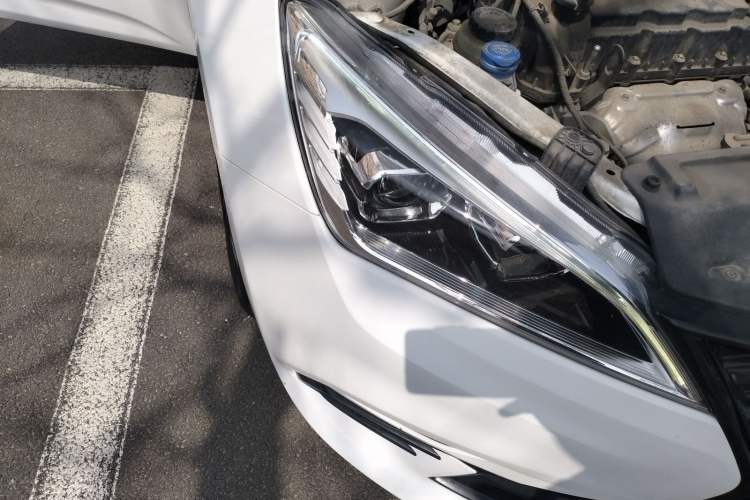 Used CHANGAN Eado DT 2021 1.6L Automatic Luxury Model Right Front Headlight