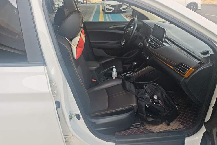 Used CHANGAN Eado DT 2021 1.6L Automatic Luxury Model Right Front Seat
