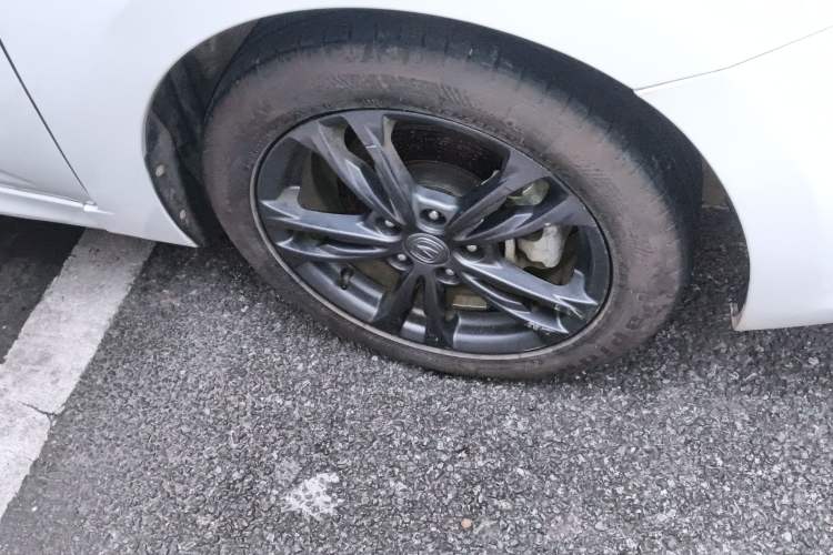 Used CHANGAN Eado DT 2021 1.6L Automatic Luxury Model Right Front Wheel Hub